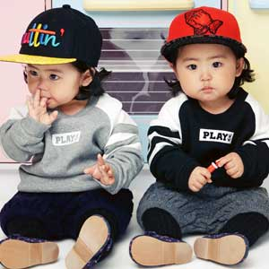 슈 쌍둥이 딸 사진. 햇츠온 키즈