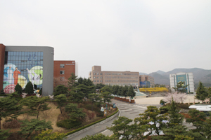 경산1대는 2015학년도 수시모집에서 독자 기준을 마련해 수험생들에 대한 혜택을 늘렸다. 경산1대 제공