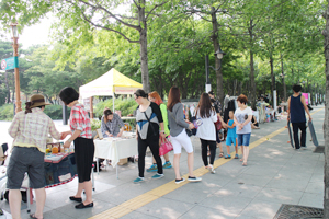 1. 매주 토요일 오후 2~7시, 국채보상운동기념공원에서 