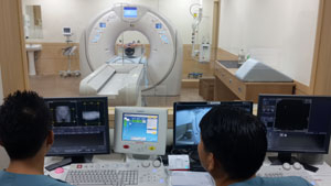 안동성소병원이 최근 160채널 MS-CT 촬영기를 도입했다. 이 CT 촬영기는 기존 장비보다 방사선 피폭량을 50~70%까지 줄이며 2㎜ 크기까지 정밀진단이 가능하다. 전종훈 기자