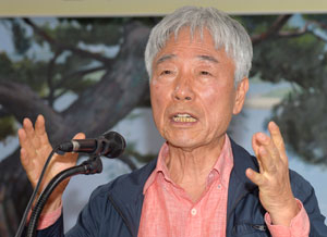 이우환 화백이 11일 대구시청에서 열린 