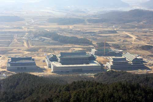 내년 안동으로 내려올 국비 예산안이 1조원을 넘길 것으로 보인다. 5년 연속 1조원대다. 경북도청 이전 신도시에 들어설 건물에 대한 신축비용도 계획대로 내려올 것으로 전망된다. 사진은 도청이전 신도시 전경. 매일신문 DB