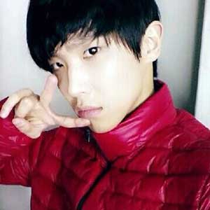 이준 사진. 온라인 커뮤니티