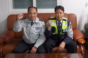 부부 절도범을 검거한 김천경찰서 동부파출소 임채문(왼쪽) 경위와 이창환 경사.