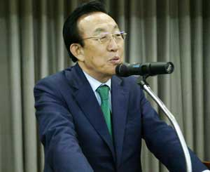 김관용 경상북도지사가 9일 포항 포스코 국제관에서 열린 