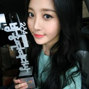 MBC 방송연예대상 홍종현 유라 사진. 유라 트위터