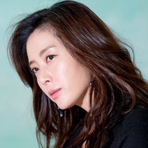 송윤아 화보 사진. 조르쥬 레쉬