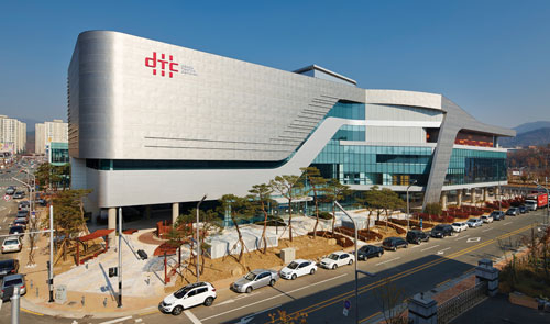 오는 4월 대구텍스타일콤플렉스(DTC)가 개관하면 섬유패션 마케팅의 효율성이 크게 향상될 것으로 보인다.