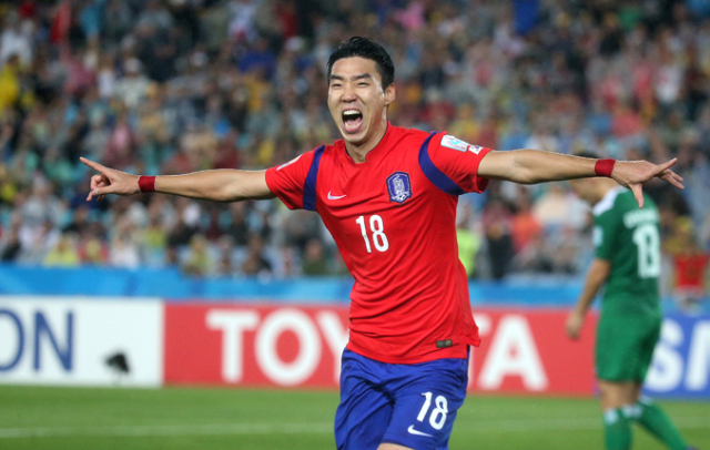26일 호주 시드니의 스타디움 오스트레일리아에서 열린 2015 AFC 아시안컵 준결승 한국 대 이라크 경기.이정협이 선제골을 넣고 환호하고 있다.