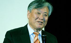 소설가 이문열 씨가 28일 영천시민회관에서 공무원 600여 명을 상대로 특강을 했다. 영천시 제공