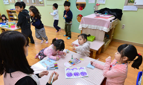 무상보육 등 복지재정 지출에 대한 전면적인 재검토가 필요하다는 목소리가 정치권을 중심으로 높아지고 있다. 정운철 기자 woon@msnet.co.kr