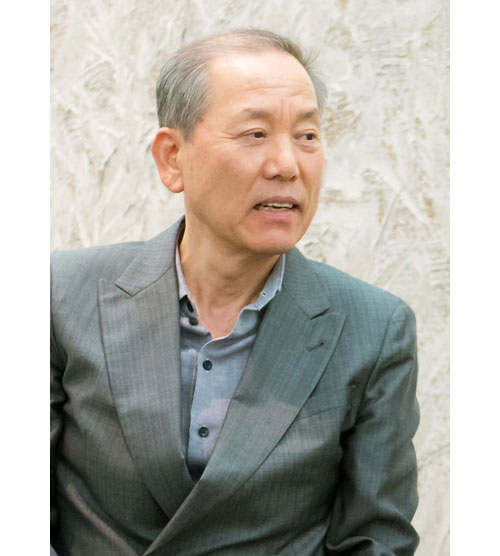 대구미술관에 미술품 456점을 기증해 화제를 불러일으킨 김인한 유성건설 회장.