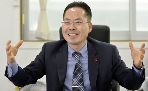 이상춘 현대강업(주) 대표는 나눔이란 살면서 받아온 다른 사람의 도움을 제자리로 