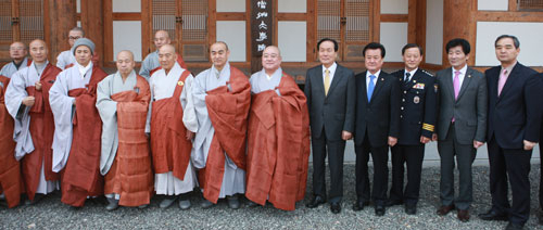 대한불교조계종 의성 고운사는 9일 화엄문화템플관에서 화엄승가대학원을 개원했다. 의성군 제공