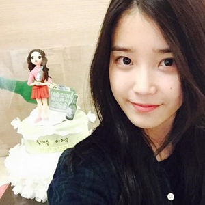 아이유 