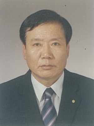 성목용 씨