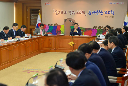 김관용 경북도지사는 11일 도청에서 