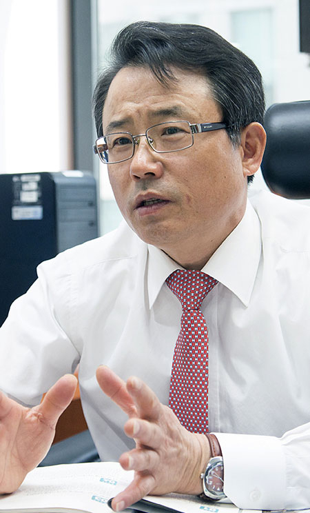 ▷1956년 대구시 남구 대봉동(현 이천동) 출생 ▷대봉초