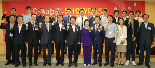 12일 대구창조경제혁신센터에서 열린 C랩 1기 쇼케이스에서는 16개 업체의 사업 구상 발표와 투자단의 자문이 진행됐다. 대구시 제공
