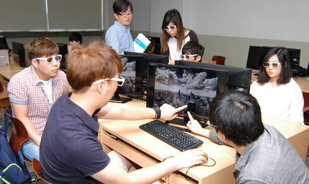 재학생들이 3D 영상 제작을 실습하고 있다. 영진전문대 제공