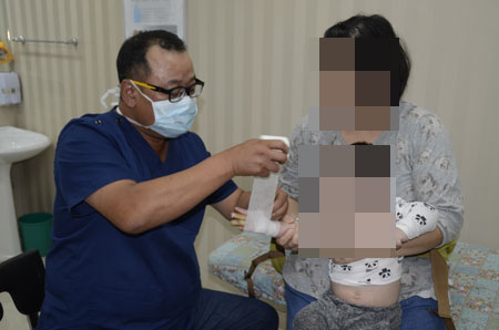 화상전문병원인 푸른병원은 외과와 내과, 정형외과, 성형외과, 마취통증의학과 등이 유기적인 협진을 통해 화상환자를 치료한다. 푸른병원 제공.