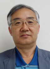 1953년 강원도 영월 출생. 한국외국어대 졸업(스페인어 전공). 전 한국스페인어문학회장. 전 외교부 중남미 전문가 자문위원. 현 한-칠레협회 이사