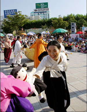 마당극 장면. 우리모습보존회 제공