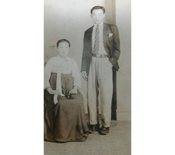 이홍현 씨의 부모.