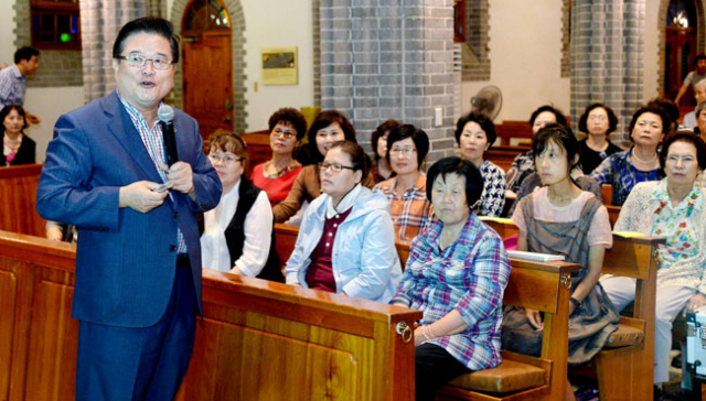 11일 오후 천주교대구대교구 계산성당에서 열린 