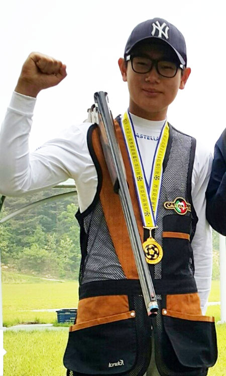 15일 열린 제24회 경찰청장기 전국사격대회 스키트 중등부에서 우승한 대구 영남중의 김민수. 대구시사격연맹 제공
