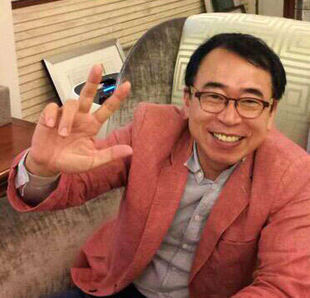 조웅래 회장은 계족산에 황톳길을 만들어 걷기대회, 달리기대회를 열면서 사람들의 마음을 얻었다.