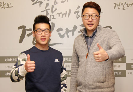 아프리카 가나 테마시 공사 현장에서 6개월간 인턴으로 일하는 장현천(왼쪽)
