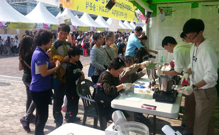 무학고 과학동아리 M.S.P.T가 제6회 대한민국 창의적체험활동 경진대회에서 전국의 유수한 학교들을 제치고 대상(교육부장관상)을 차지했다. 무학고 제공