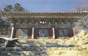 천년고찰인 예천 용문사 대장전과 윤장대의 국보 승격이 추진된다.