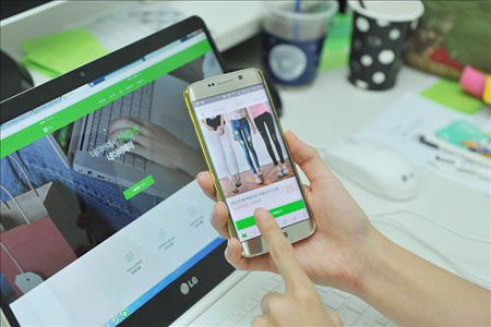 종합 결제 서비스인 네이버페이가 출시 6개월 만에 총거래액이 2천억원을 돌파했다.