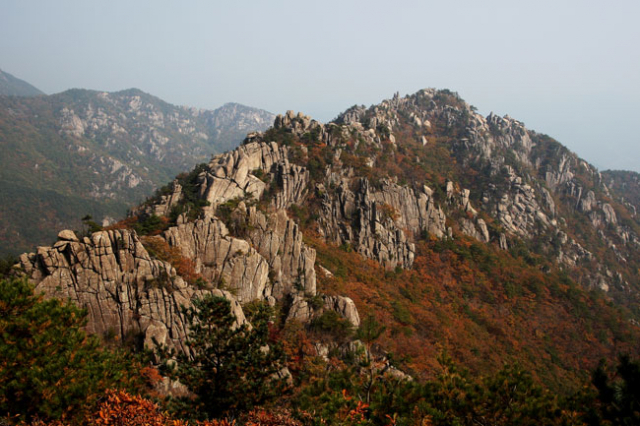 팔만대장경 이운 행렬이 합천 해인사로 가기 위해서 반드시 넘어야 했던 가야산.