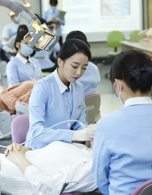 서라벌대 치위생과 학생들의 실습 모습. 서라벌대 제공
