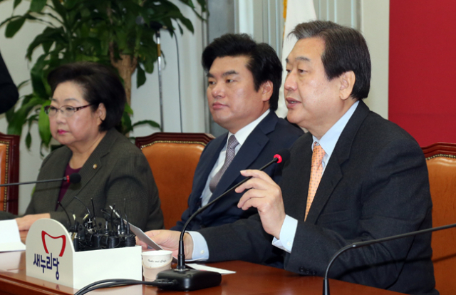 새누리당 김무성 대표가 20일 오전 국회에서 열린 최고중진연석회의에서 모두 발언을 하고 있다. 연합뉴스