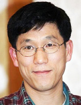 서울대(미학과 학사·석사) 졸업. 독일 베를린자유대학(철학과) 박사과정 수료. 현 카이스트 겸직교수