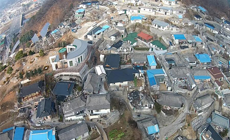 달동네로 불리는 영주시 관사골 마을 전경. 이 동네가 중앙정부 지원을 통해 확 달라질 전망이다. 영주시 제공