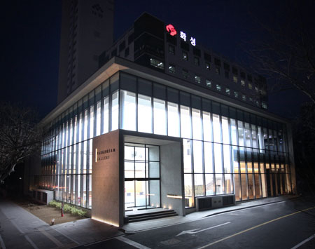 아파트 마케팅의 얼굴격인 견본주택이 최근 문화를 결합한 주택문화관으로 변신하고 있다. 지역 최초로 선보이는 화성산업의 파크드림 갤러리 전경. 화성산업 제공
