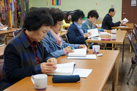 구미 지역의 맞벌이 가족인 워킹맘