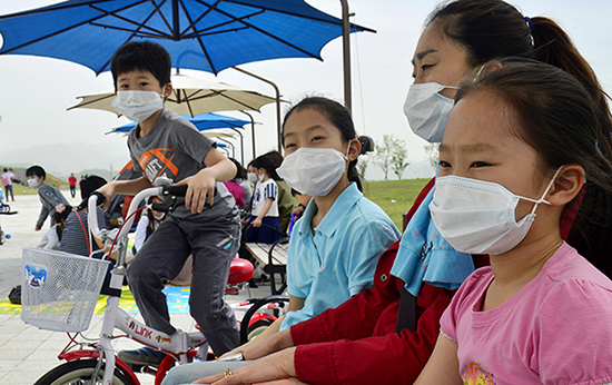 올해 최악의 황사가 미세먼지가 주말과 휴일 한반도를 뒤덮었다. 성일권 기자 sungig@msnet.co.kr