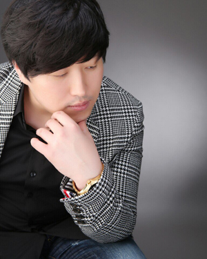 송명훈.