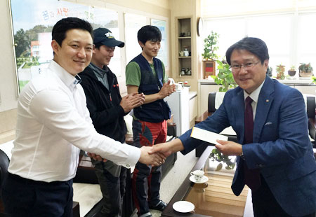 수륜중학교 졸업생인 이상헌