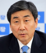 더불어민주당 이종걸 원내대표가 29일 오전 국회에서 퇴임 기자회견을 하고 있다. 연합뉴스