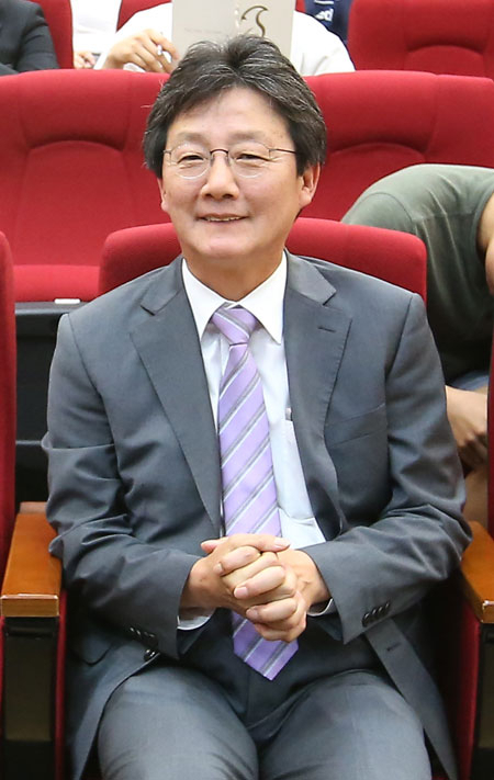 무소속 유승민 의원이 31일 오후 서울 성균관대 법학관에서