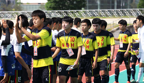 안동고 축구부는 지난달 29일 청송군 진보생활체육관에서 열린 주말리그 마지막 경기를 치렀다. 이번 경기는 