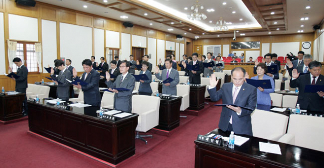 제7대 대구시의회(의장 이동희)가 30일 제242회 정례회 제5차 본회의를 마지막으로 전반기 2년간의 의정활동을 마무리한다. 시의회는 지난 2년간 시정에 대한 감시자 역할을 하고 시민과 소통하는 열린 의회를 지향했다. 대구시의회 제공