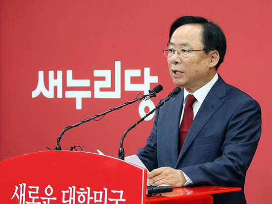 새누리당 이주영 의원이 3일 오전 서울 여의도 당사에서 당 대표 출마를 선언하고 있다. 연합뉴스